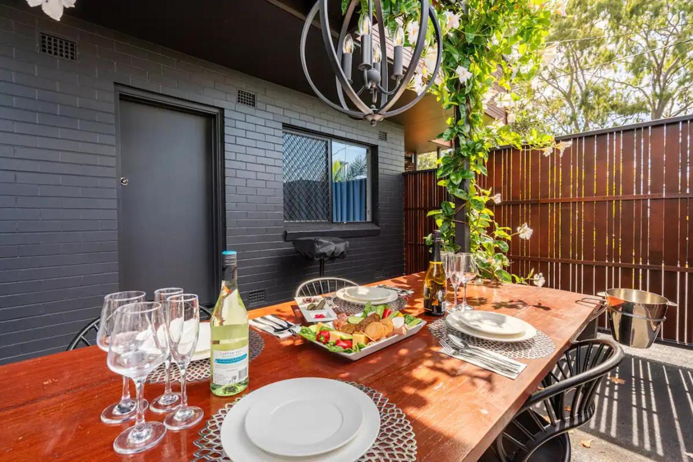 549 Apartments Hervey Bay Bagian luar foto